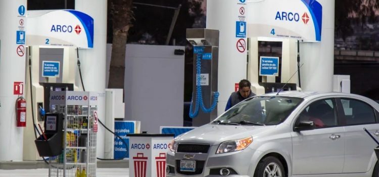 Precio mundial de la gasolina obligó a Hacienda a aumentar las medidas de contención en México