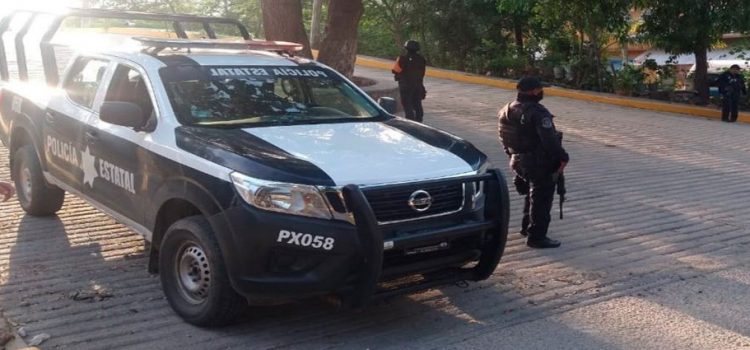 Policías Estatales realizan vigilancia en Zihuatanejo