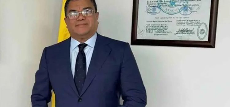 Un comediante y un pastor, los rivales de Maduro por la presidencia de Venezuela