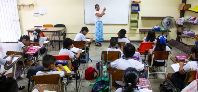 Regresan a clases en Guerrero