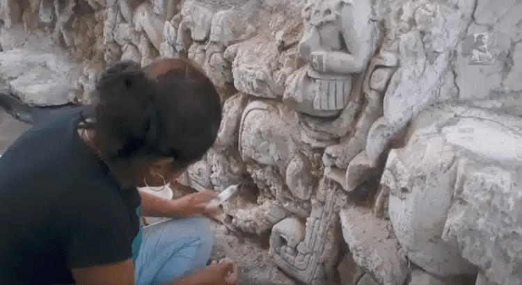 Relieve de estuco hallado en Dzibanché-Kinichná muestra importancia y poder de la dinastía maya Kaanu`l