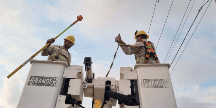 Trabaja la CFE en 124 proyectos para modernizar la Red Nacional de Transmisión Trabaja la CFE en 124 proyectos para modernizar la Red Nacional de Transmisión