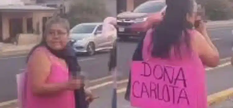 Genera polémica disfraz de “Doña Carlota” en carnaval de Tlaxcala