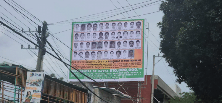 Exigen resultado sobre recompensa ofrecida por gobierno estatal: caso Ayotzinapa