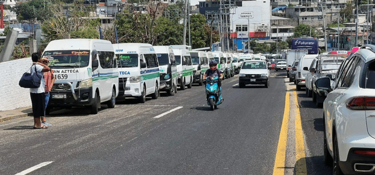 Por demandar mayor seguridad, suspenden servicio de urvans