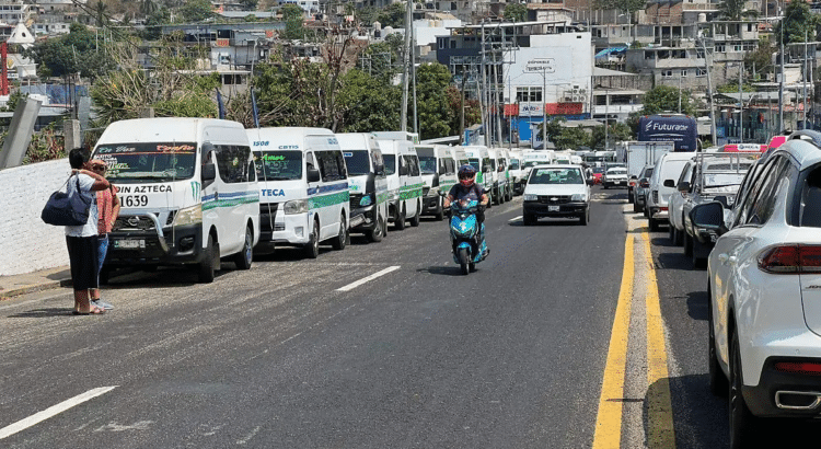 Por demandar mayor seguridad, suspenden servicio de urvans