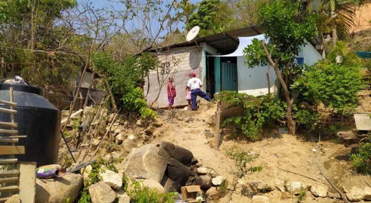 Reportan viviendas en donde no llegó el apoyo federal