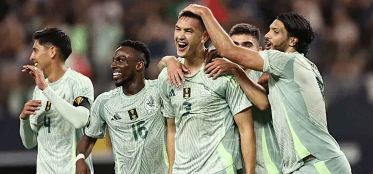México gana, pero no convence
