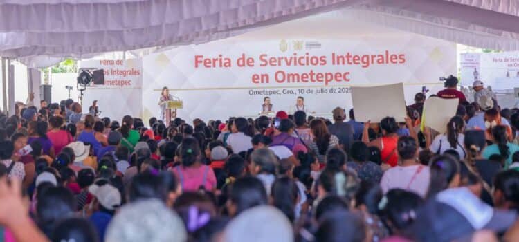 Refrenda apoyo a Ometepec tras paso del huracán Erick: Evelyn Salgado Refrenda apoyo a Ometepec tras paso del huracán Erick: Evelyn Salgado