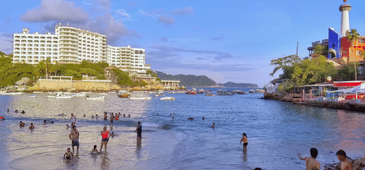Reportan cuatro playas insalubres en Acapulco