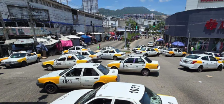 Bloqueos en Acapulco tras operativo federal