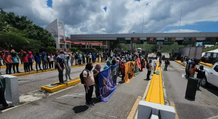 Inicia jornada de lucha por los 11 años de la desaparición de los 43 de Ayotzinapa