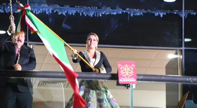 Evelyn Salgado encabeza el Grito de Independencia en Guerrero