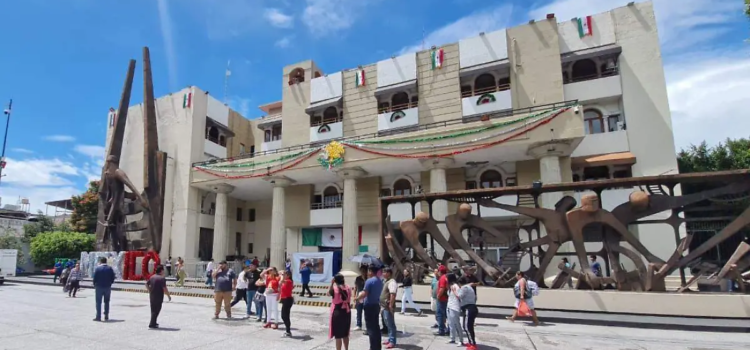 Sindicato libera el palacio municipal de Chilpancingo tras nueve días de protesta