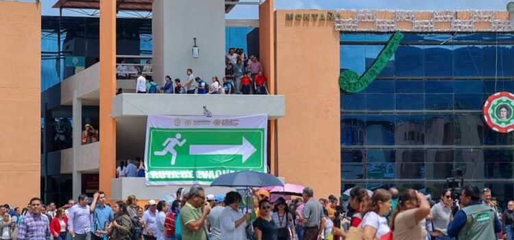 Miles de trabajadores participan en simulacro del sismo