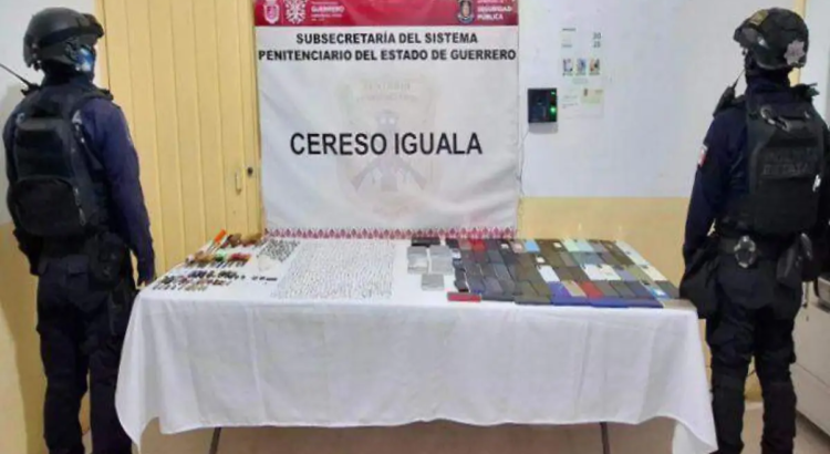 Decomisan droga, celulares y objetos prohibidos dentro del CERESO de Iguala