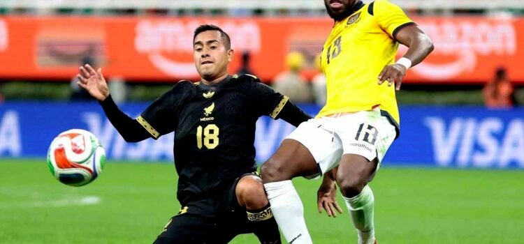 México mejora y empata ante Ecuador México mejora y empata ante Ecuador
