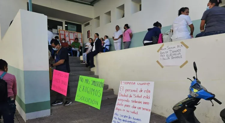 Continúa el paro en el centro de Salud de Tlapa Continúa el paro en el centro de Salud de Tlapa