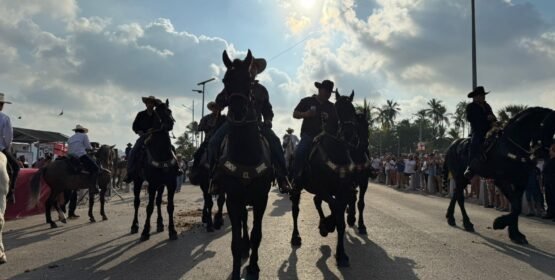 Un éxito la Cabalgata Nacional, y provoca caos vial