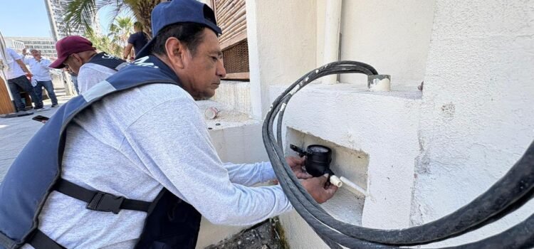 Capama detecta tomas clandestinas en comercio; harán programa integral de regularización