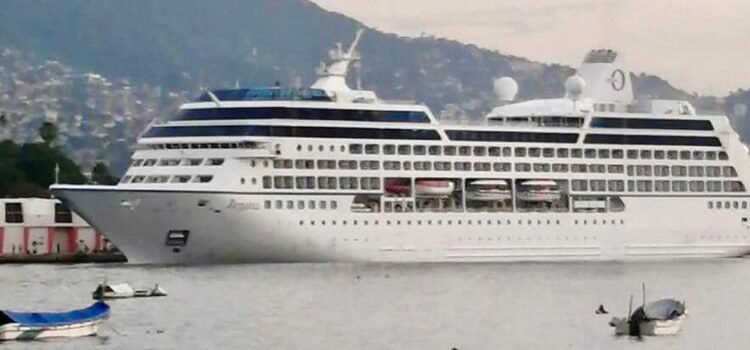 Llega a Acapulco el crucero MS Regatta; el cuarto de la temporada Llega a Acapulco el crucero MS Regatta; el cuarto de la temporada