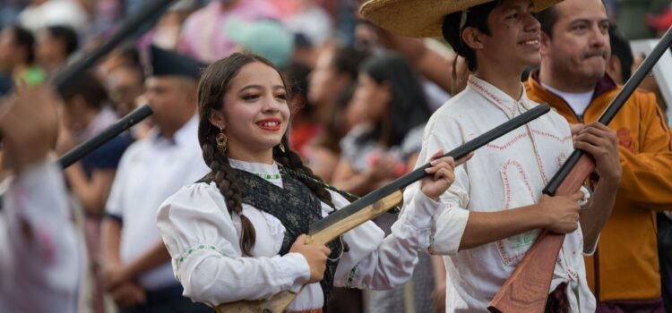Preparan el desfile del 20 de noviembre en Acapulco Preparan el desfile del 20 de noviembre en Acapulco