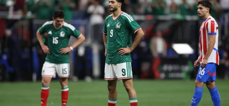 México cae 2-1 ante Paraguay y cierra sus compromisos de 2025 con saldo negativo