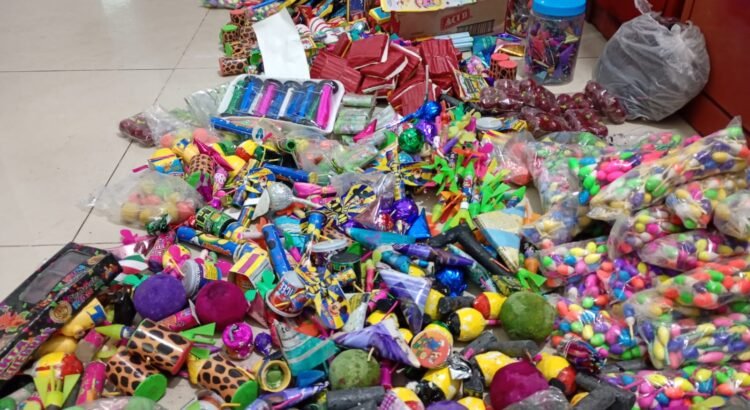 Logran en operativo decomisar 7 mil piezas de pirotecnia en mercado de Chilapa