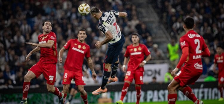 Monterrey toma ventaja; Tigres y Cruz Azul dejan todo para la vuelta tras igualar en la ida