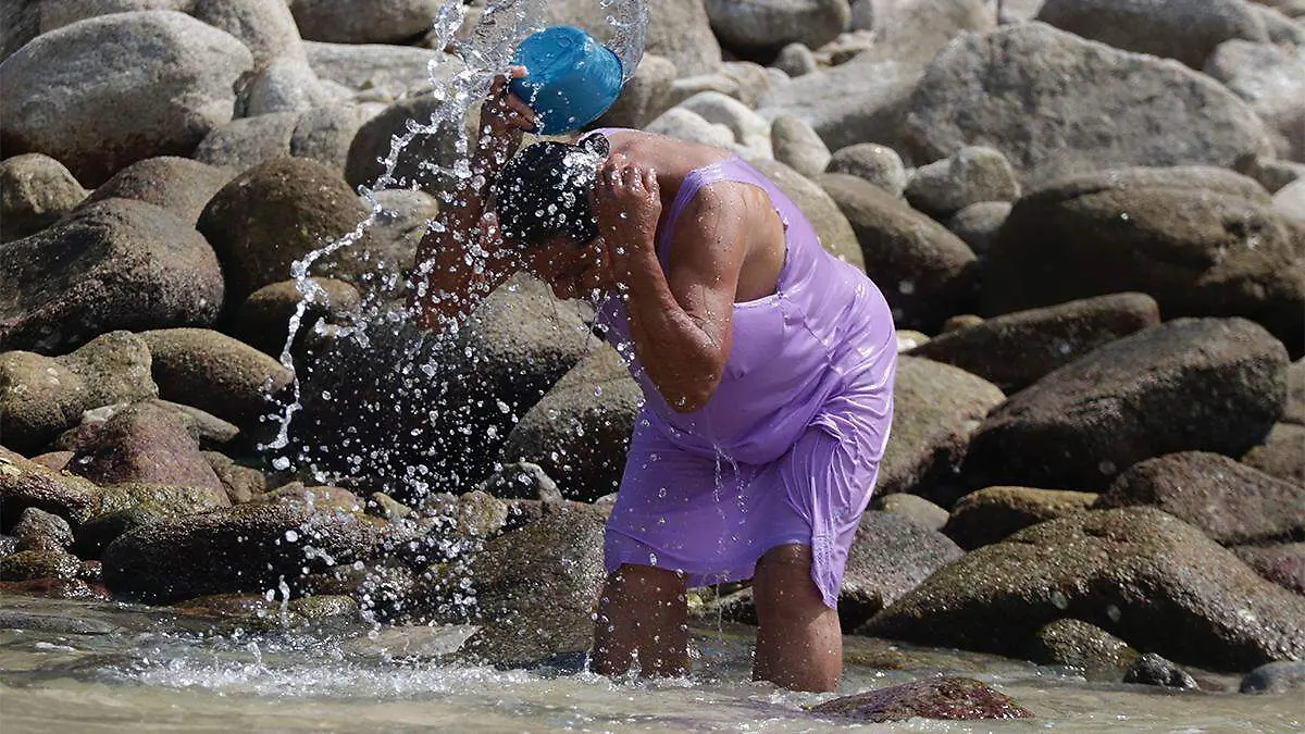 Guerrero bajo calor extremo
